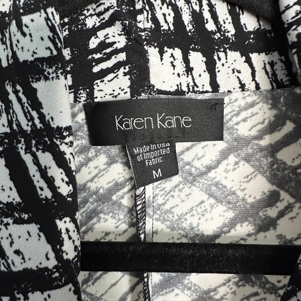 Karen Kane Monochrome Abstract Dress - Picture 5 of 8